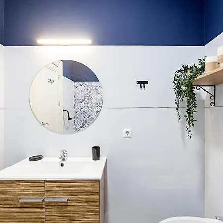 Lovelystay - Aurora Heights Apartman Porto